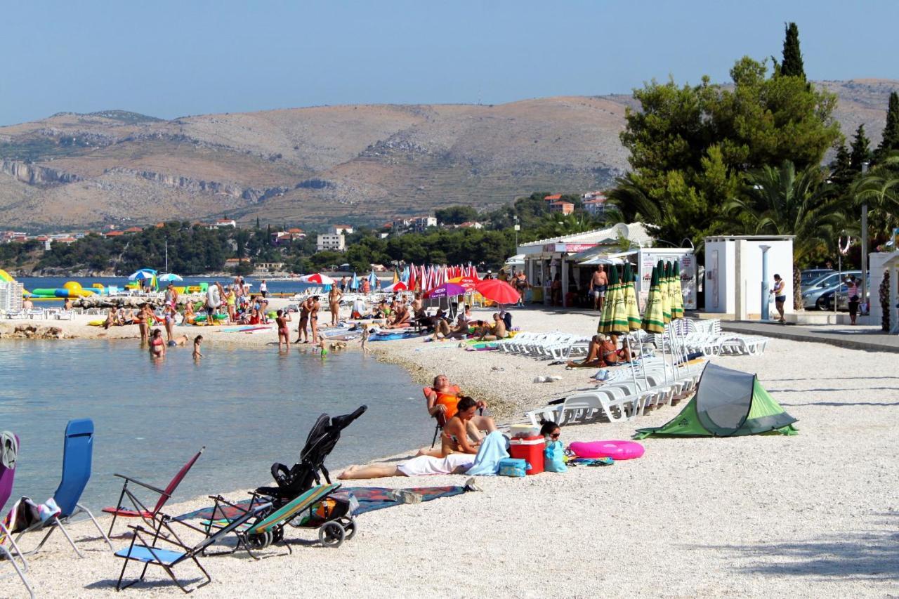 Seaside Apartments With A Swimming Pool Okrug Gornji, Ciovo - 11374 Трогір Екстер'єр фото
