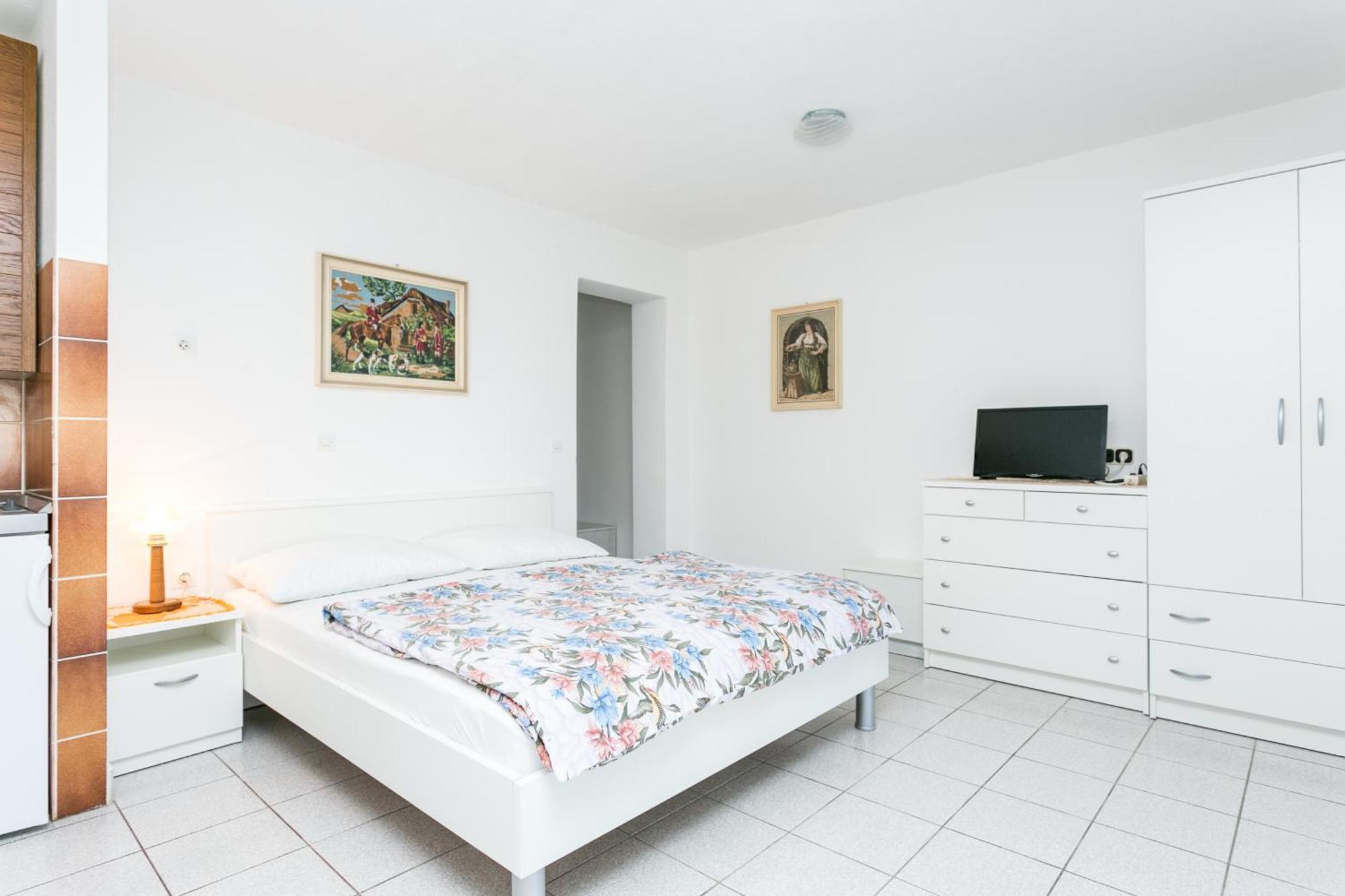 Seaside Apartments With A Swimming Pool Okrug Gornji, Ciovo - 11374 Трогір Екстер'єр фото