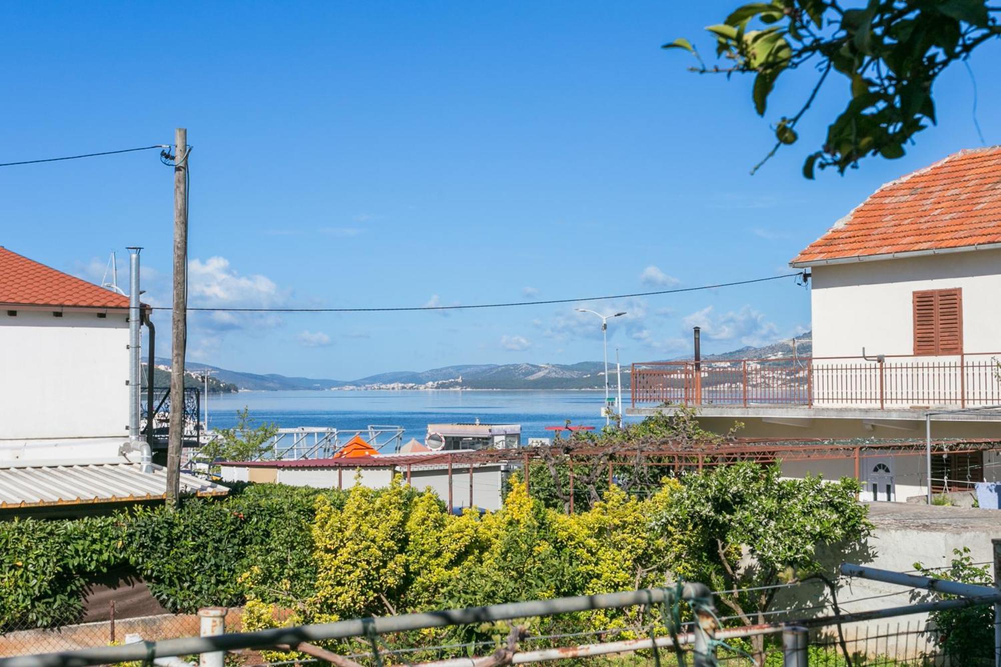 Seaside Apartments With A Swimming Pool Okrug Gornji, Ciovo - 11374 Трогір Екстер'єр фото